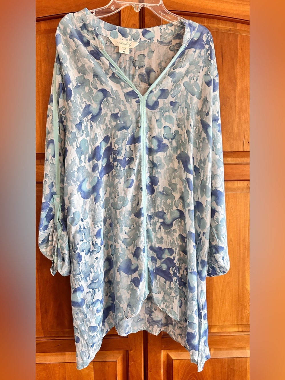 Miraclebody brand Shades Of Blue Watercolor Open V-Neck Tunic XL, 30" long,